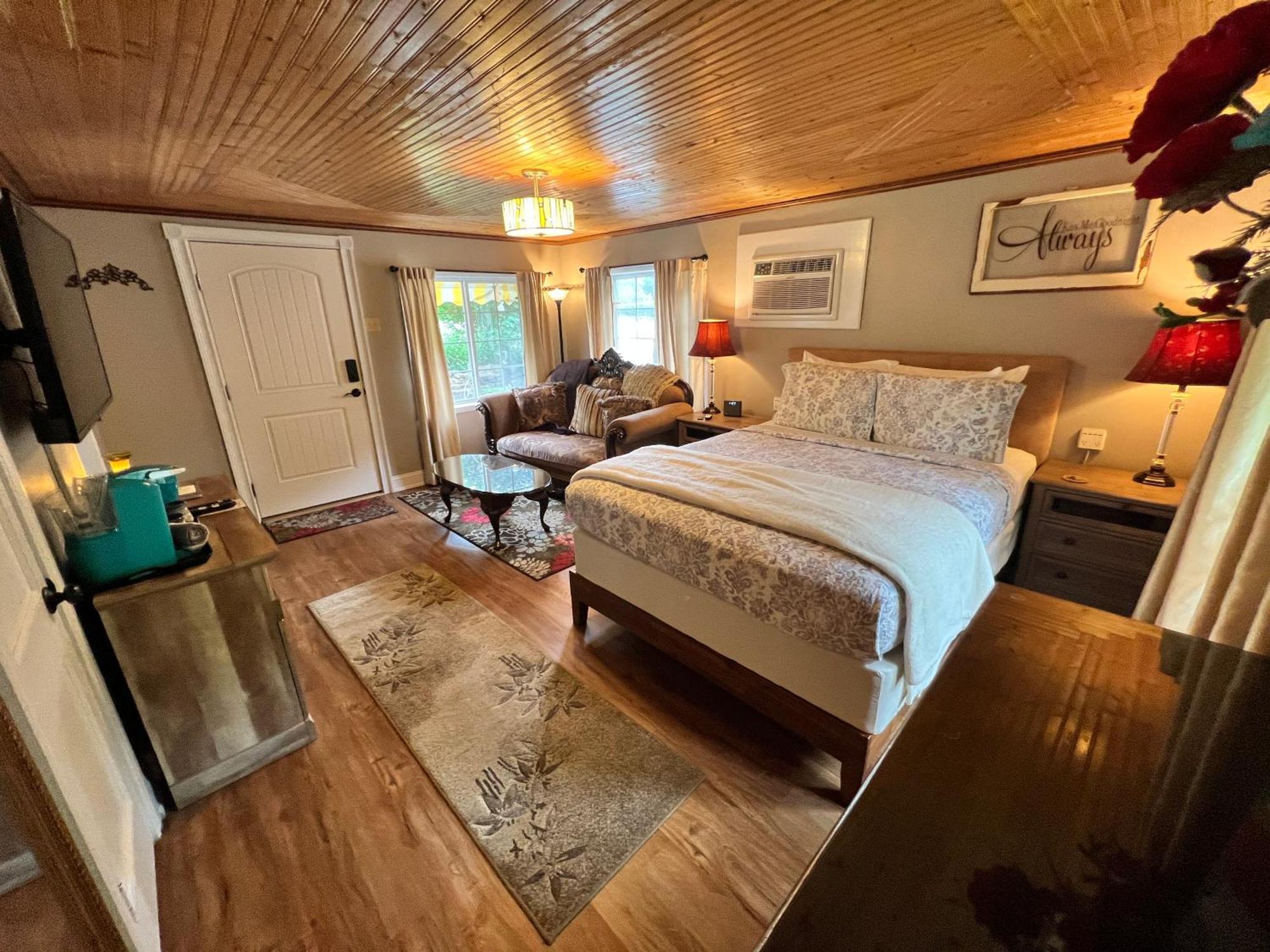 Sherwood Court Cottages & Guest Rooms Eureka Springs Exterior foto